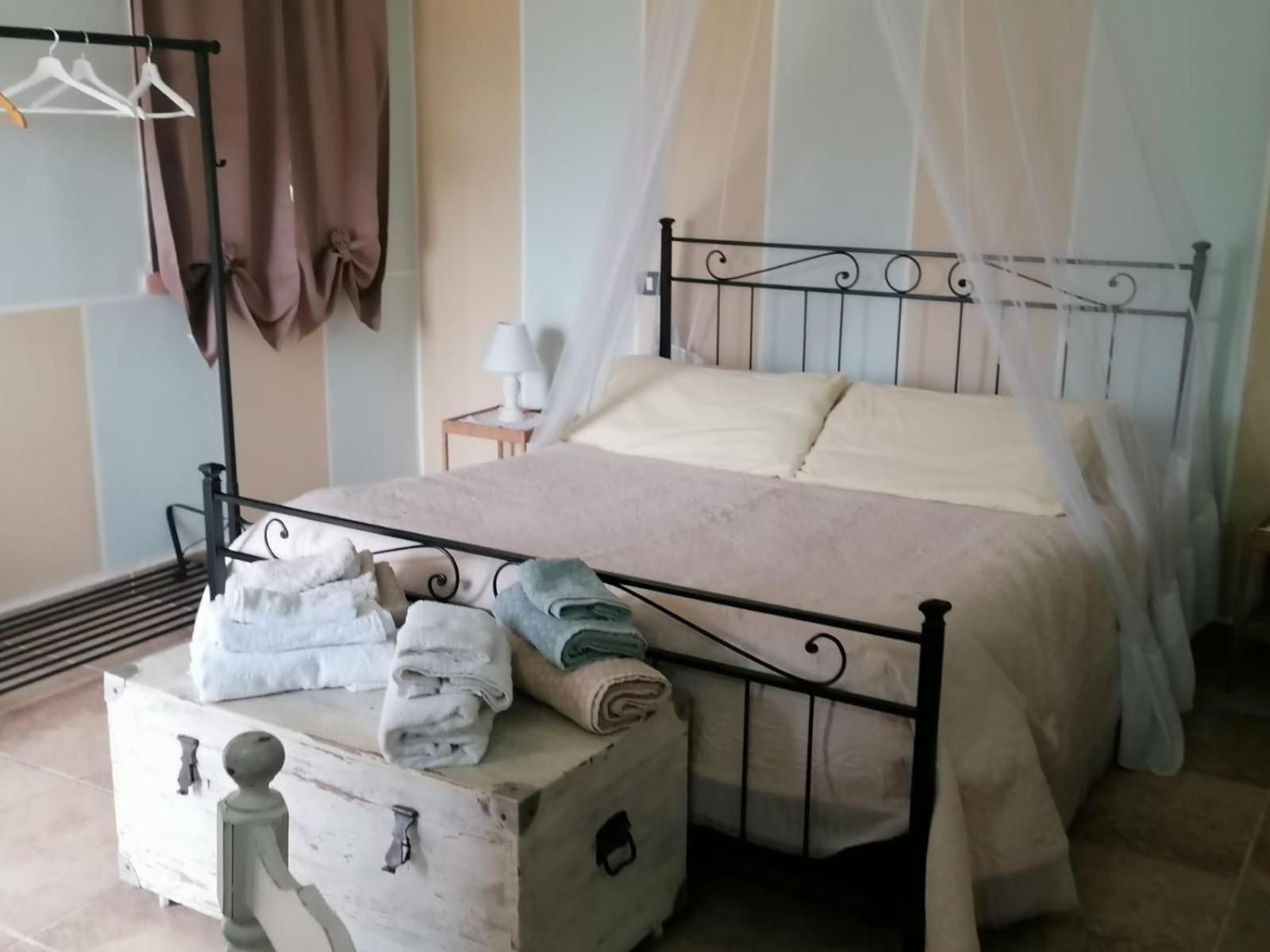 Bed and Breakfast Casale Cavatella Сермонета Экстерьер фото