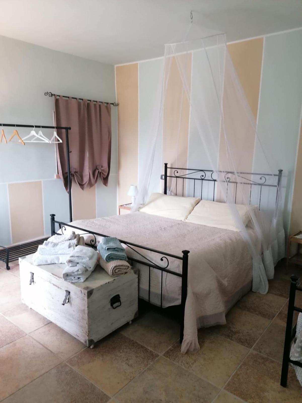 Bed and Breakfast Casale Cavatella Сермонета Экстерьер фото